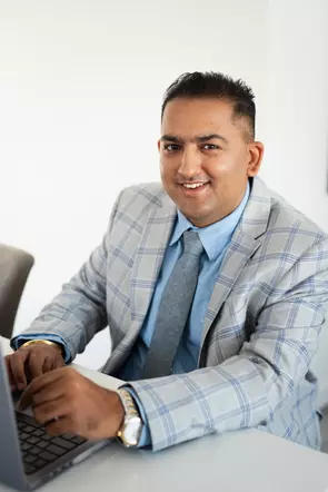 Achal Khanna, Winnipeg, Real Estate Agent