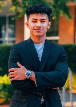 Ahron Calalay, Victoria, Real Estate Agent