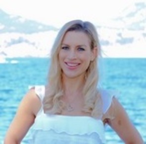 Alexandra Axsen, Kelowna, Real Estate Agent
