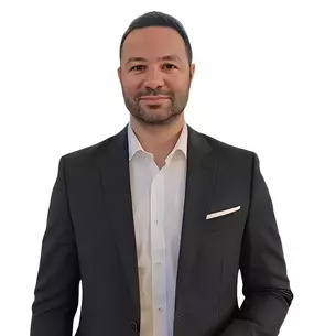 Alp Perez, Montreal, Real Estate Agent
