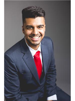 Aman Ugre, Surrey, Real Estate Agent