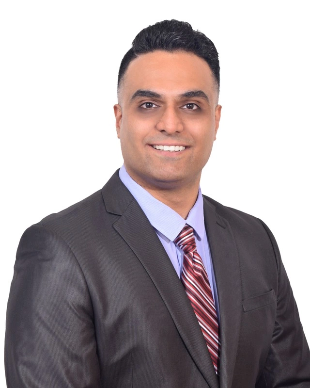 Amir Davoody, Langley, Real Estate Agent