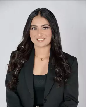 Ammy Bhandal, Surrey, Real Estate Agent