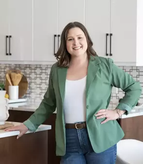Amy McDermid, Winnipeg, Real Estate Agent