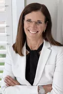 Amy Young, London, Real Estate Agent