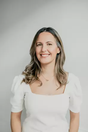 Ana Duque, Montreal, Real Estate Agent