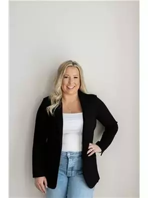 Anastasia Batchelor, Ingersoll, Real Estate Agent