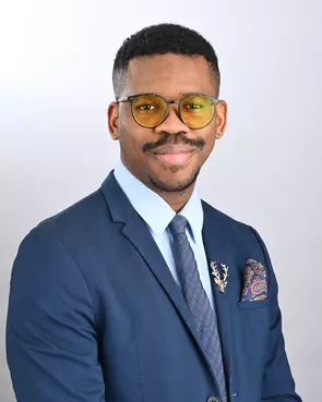 Ani Umoh, Surrey, Real Estate Agent