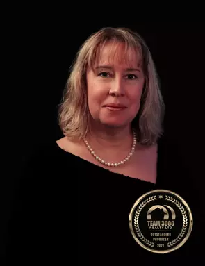Annie Balanos, Surrey, Real Estate Agent