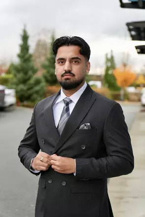 Arsh Saini, Surrey, Real Estate Agent