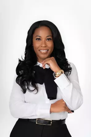 Ashley Williams, Mississauga, Real Estate Agent