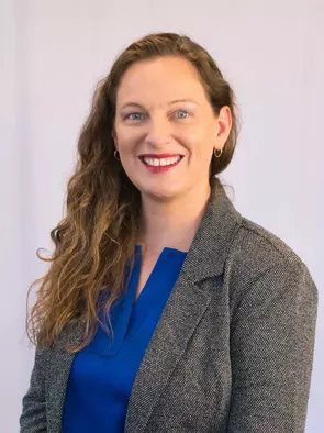 Ayn MacDonald, Nepean, Real Estate Agent