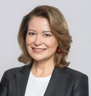 Beril Topcu, Toronto, Real Estate Agent
