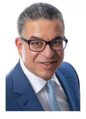 Bill Papaioannou, Hamilton, Real Estate Agent