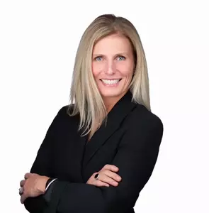 Bobbi Hora, Kelowna, Real Estate Agent