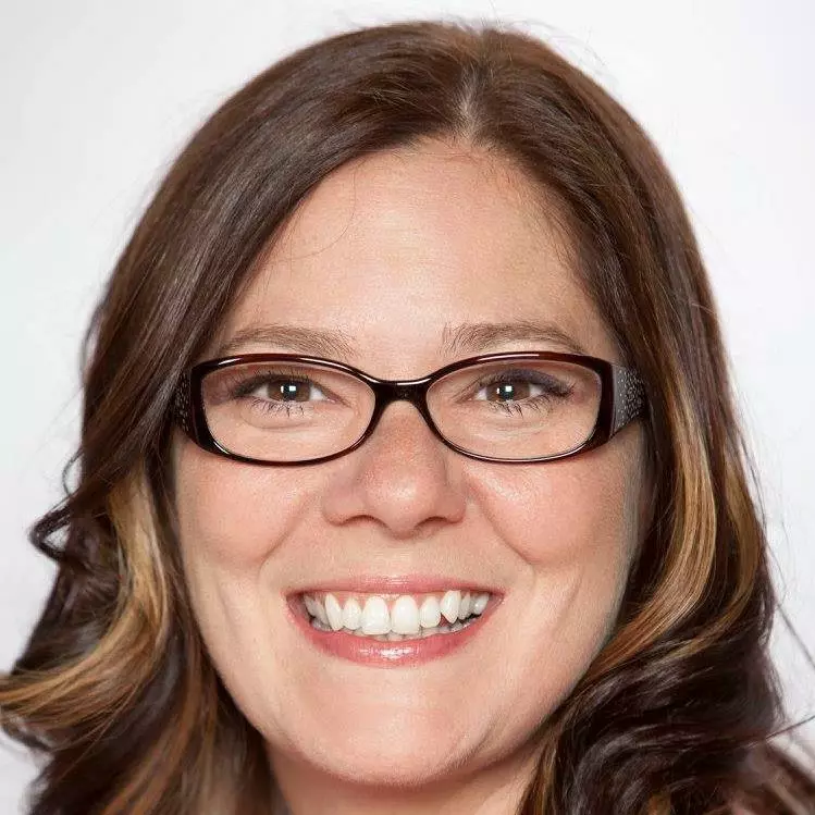 Bobbie Miles, Burlington, Real Estate Agent