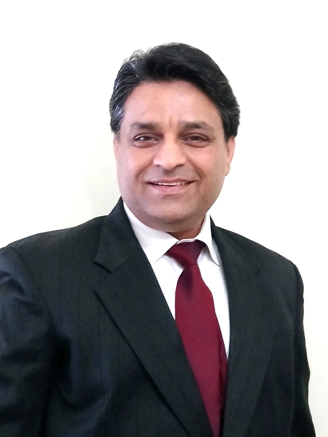 Bobby Goswami, London, Real Estate Agent