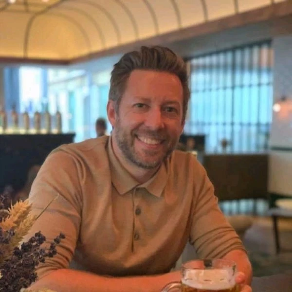 Carl Yankovic Jenkins, London, Real Estate Agent