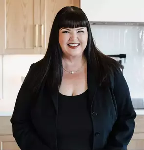 Carla Arnason, Winnipeg, Real Estate Agent