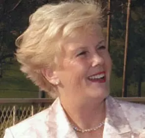 Caroline Collins, Hemet, Real Estate Agent