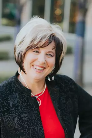 Cindy Paddington, Coquitlam, Real Estate Agent