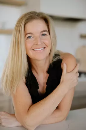 Clare Pett, Calgary, Real Estate Agent