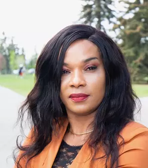 Dabs Fashola, Calgary, Real Estate Agent