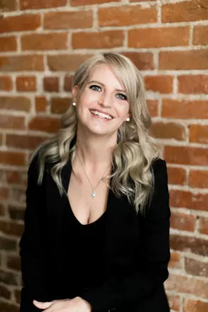 Dana Horn, Peterborough, Real Estate Agent