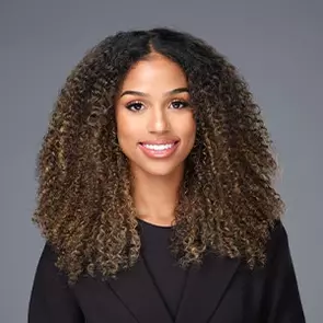 Dana Owusu, Montreal, Real Estate Agent