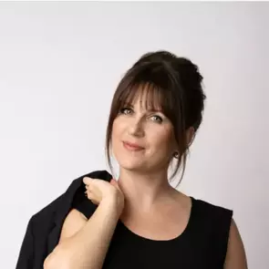 Danielle Niejadlik, Woodstock, Real Estate Agent