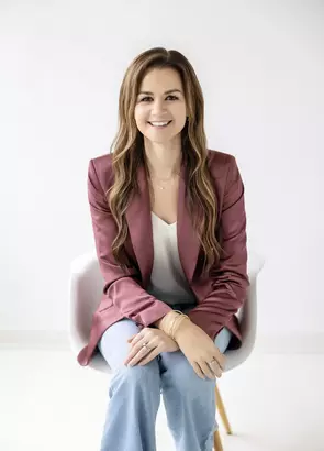 Deanna Barley, Everett, Real Estate Agent