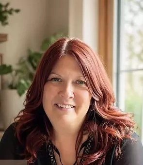 Debbie Pine, Fonthill, Real Estate Agent