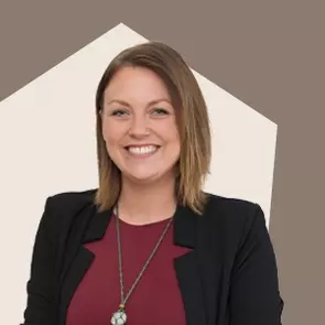 Dee Burgess, Sudbury, Real Estate Agent