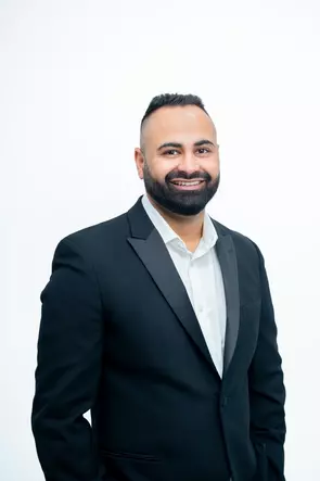 Deepak Juneja, Winnipeg, Real Estate Agent