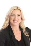 Dezarae Borley, Comox, Real Estate Agent