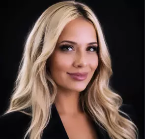 Dominika Markov, Edmonton, Real Estate Agent