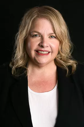 Donna Ferraro, Cambridge, Real Estate Agent
