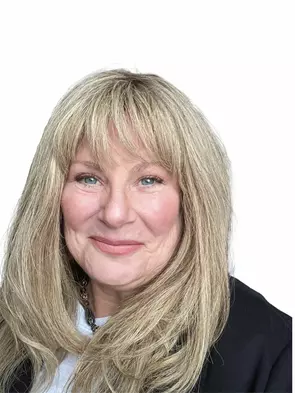 Dory Cameron, Calgary, Real Estate Agent