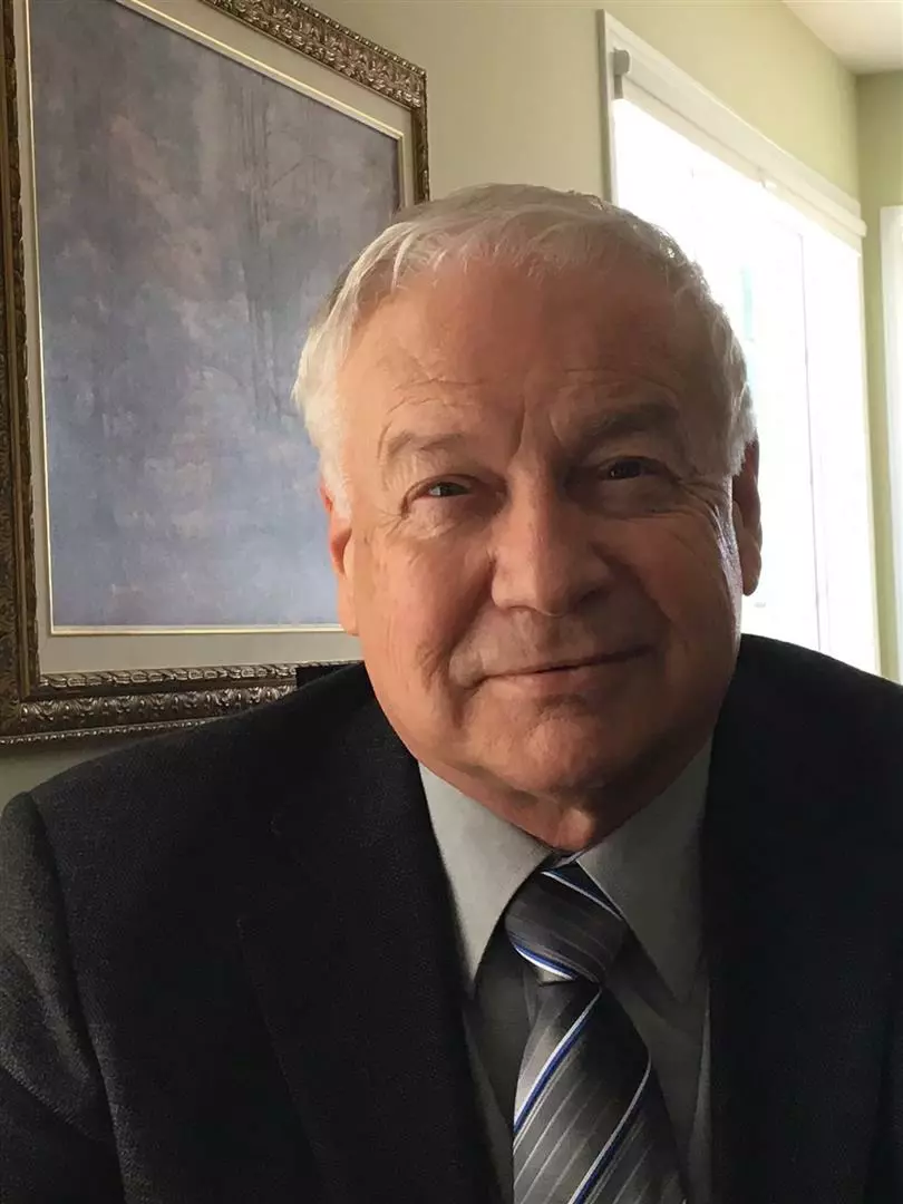 Earl Cooper, Saskatoon, Real Estate Agent