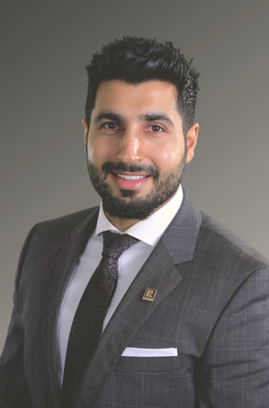 Ekman Momi, Surrey, Real Estate Agent