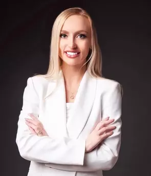 Eliza Dattadeen, Calgary, Real Estate Agent