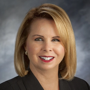 Elizabeth Johnston, San Clemente, Real Estate Agent