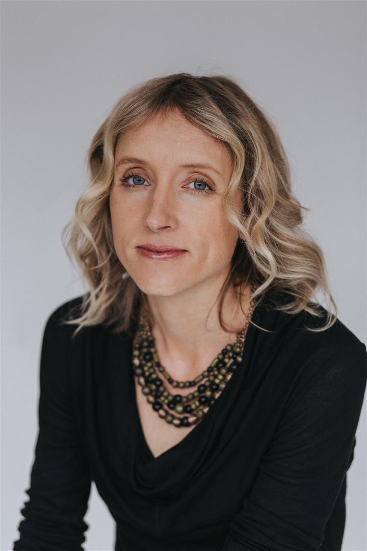 Elizabeth McNally, Medicine Hat, Real Estate Agent