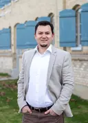 Far Kamalov, Waterloo, Real Estate Agent