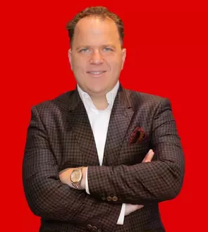 Frank Loggia, Dorval, Real Estate Agent
