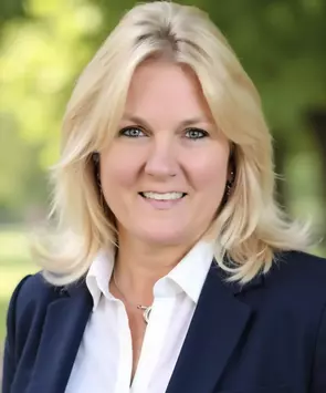 Gloria Edwards, Eugene, Real Estate Agent