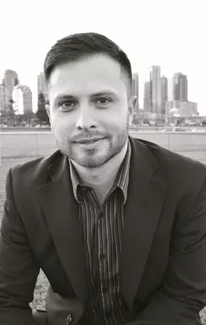 Gustavo Romero, Mississauga, Real Estate Agent