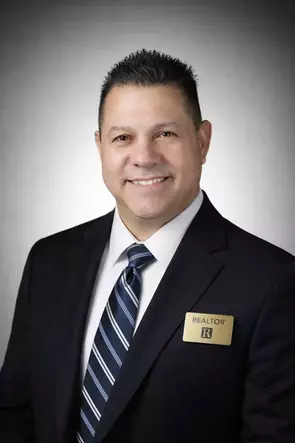 Humberto Mendoza, Yakima, Real Estate Agent
