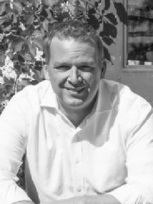 Ian Wilson, Toronto, Real Estate Agent