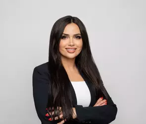 Ilyn Aram, Toronto, Real Estate Agent